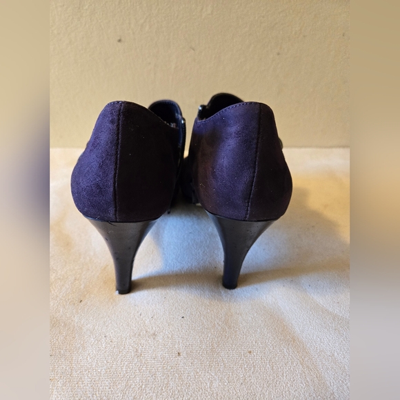 Anne Klein Women's  Shoes Suede  Purple  Zip Up Ankle Boots With flower Size 10M - Picture 8 of 15
